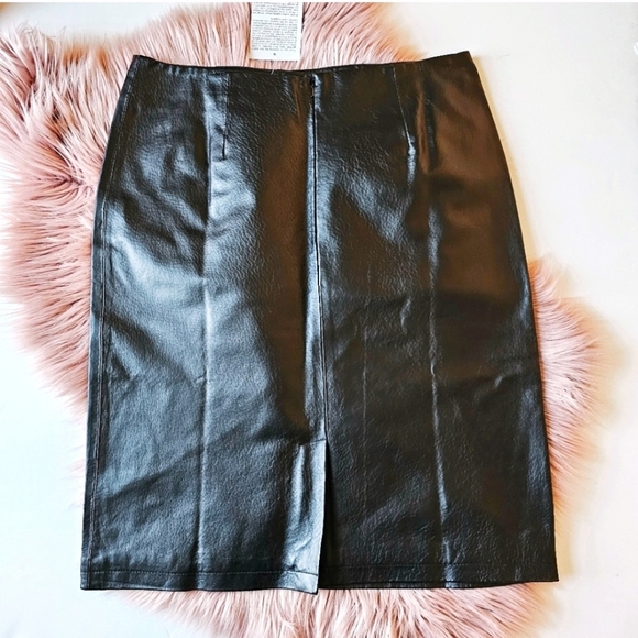 NWT Chadwicks of Boston Genuine Leather Black Pencil Skirt Women’s Size 10T - Picture 2 of 13
